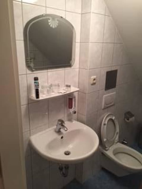 Bad Pension Goldenes Dachl