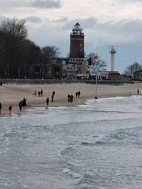 Strand Marine & Ultra Marine