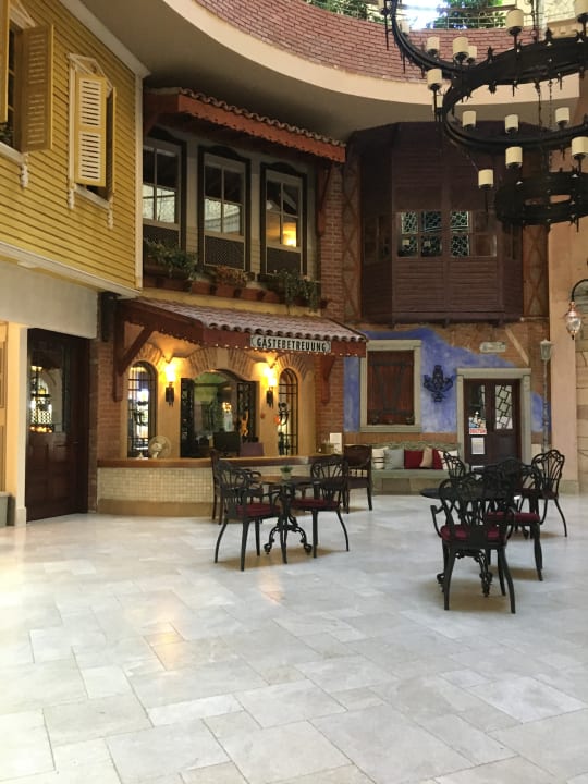 Lobby Hotel Thalia Unique