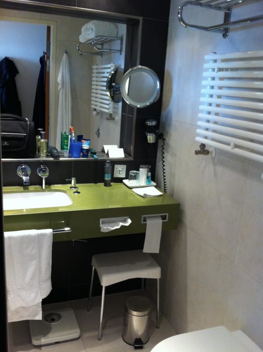 Kleines, feines Badezimmer Hotel Neptun