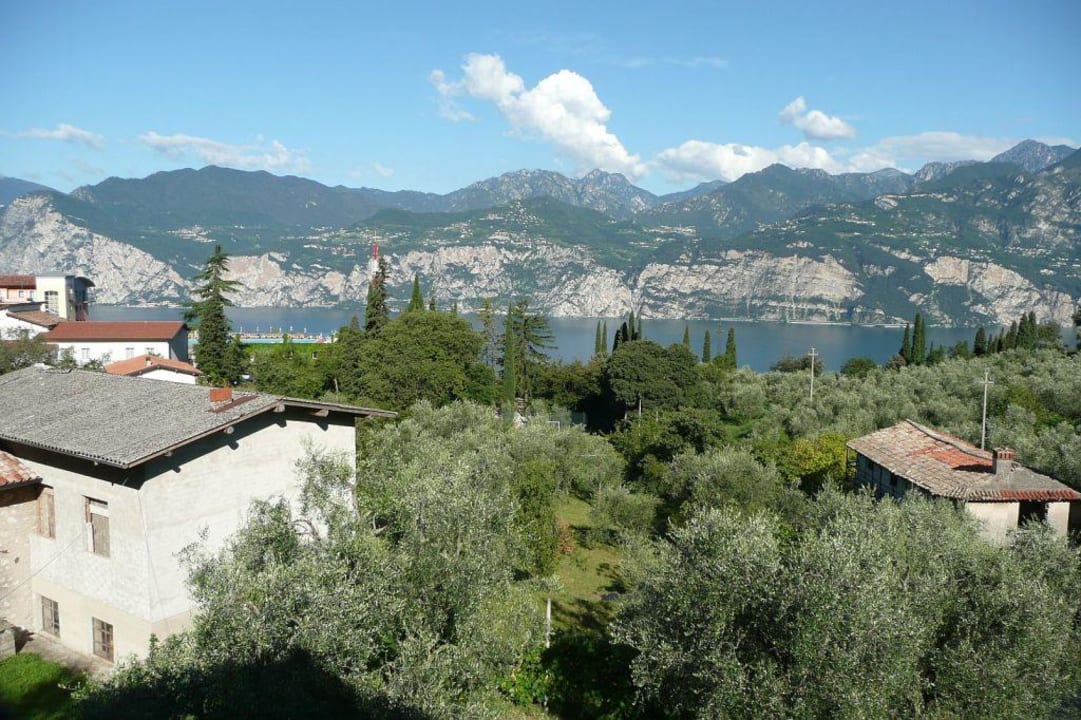 Blick zu Gardasee Park Hotel Val Di Monte