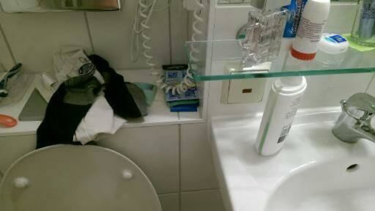 Gefährlich lange Glasablage AHORN Hotel Am Fichtelberg