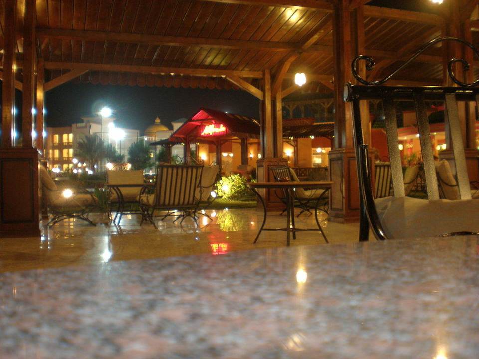 Außenbereich der Lobby Pickalbatros Aqua Park Resort - Hurghada