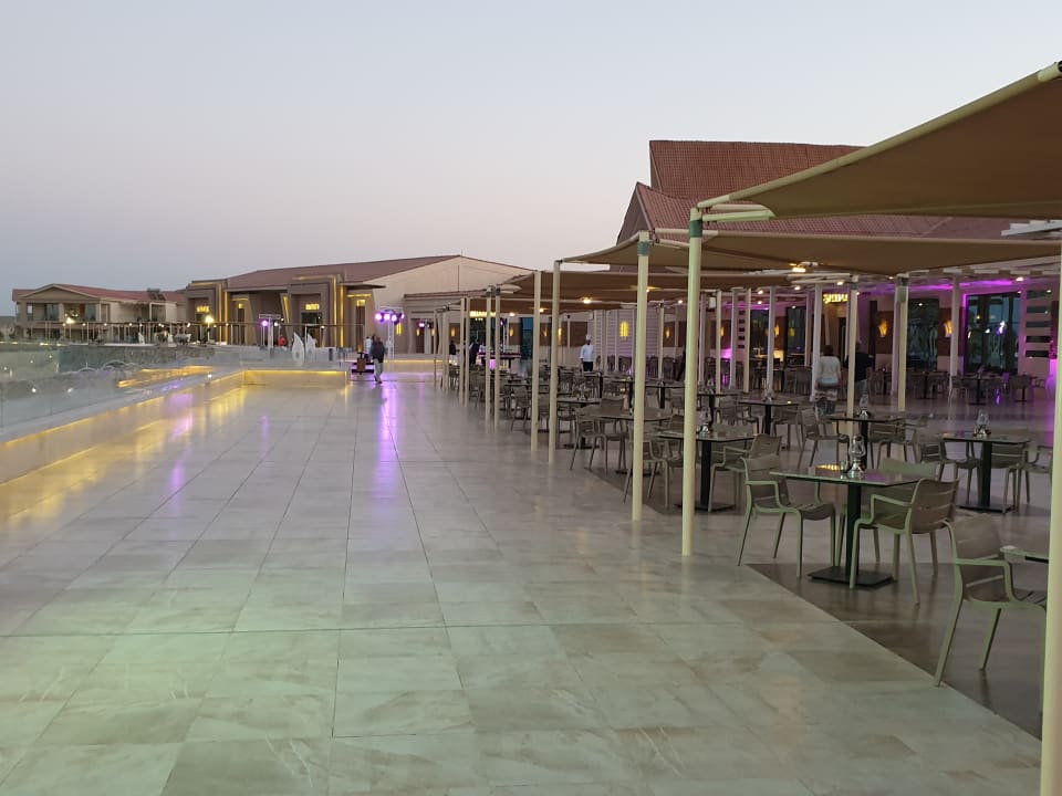 Außenansicht Pickalbatros Sea World Resort - Marsa Alam