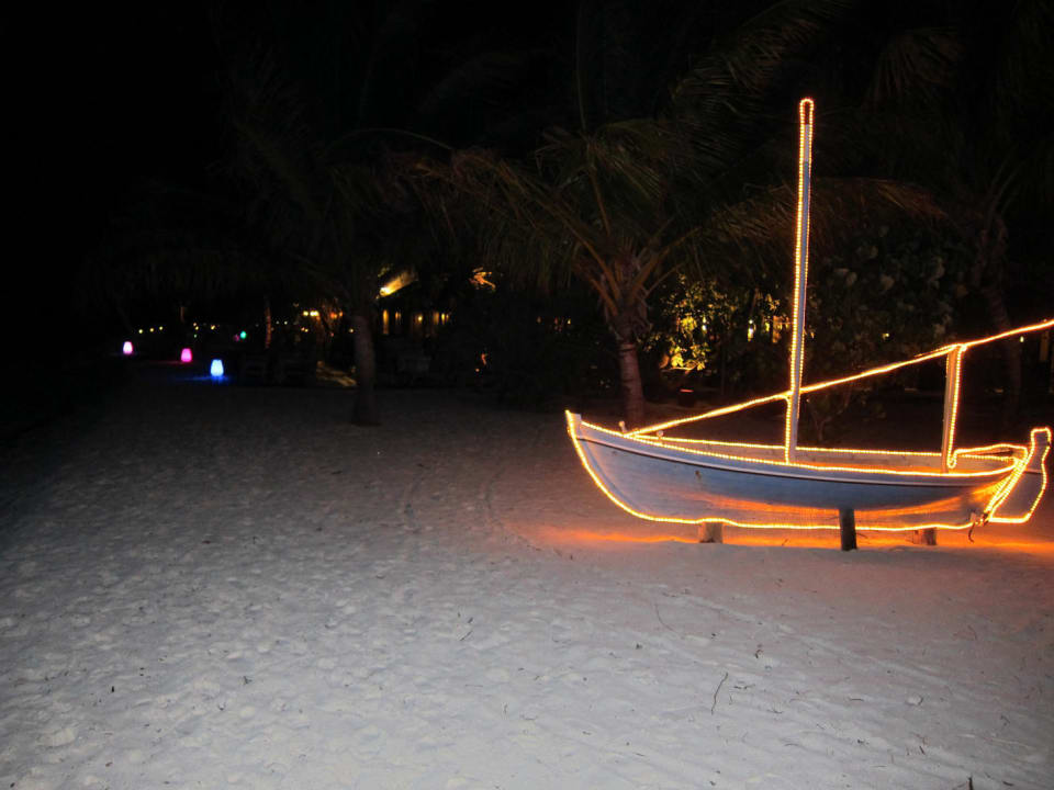 Vor der Bar Meeru Maldives Resort Island