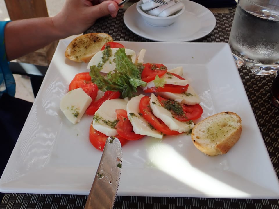 Snacks im Divecenter Mövenpick Resort El Quseir