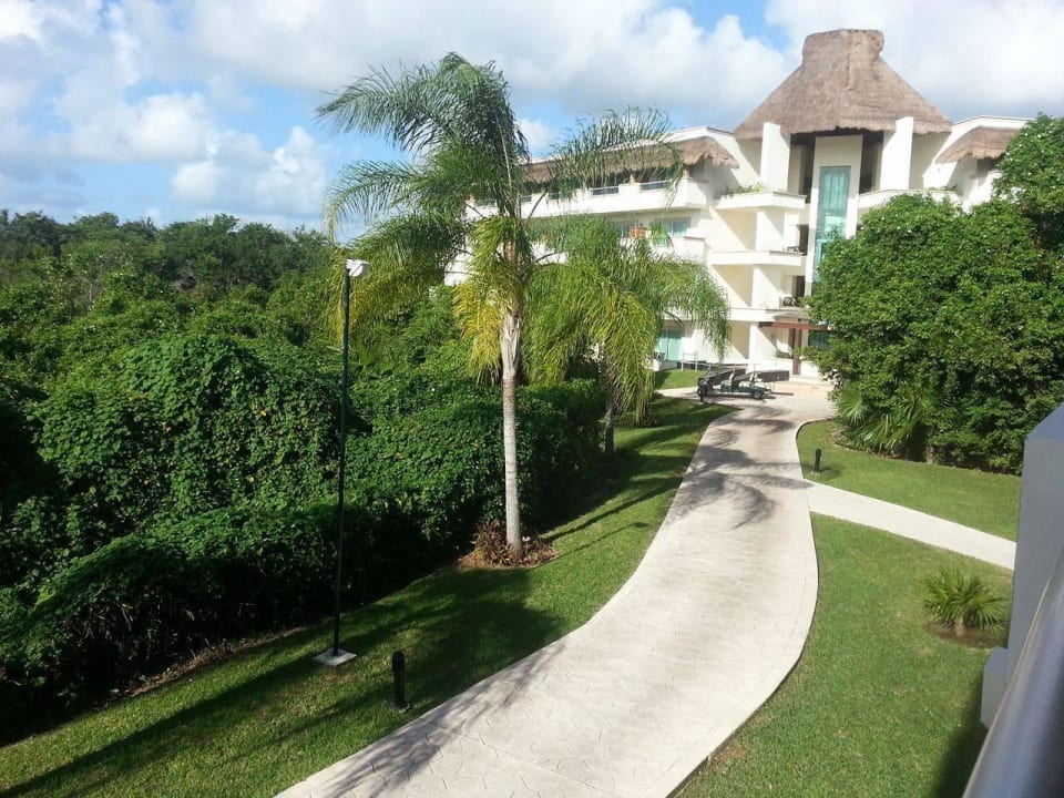 Garden View BlueBay Grand Esmeralda