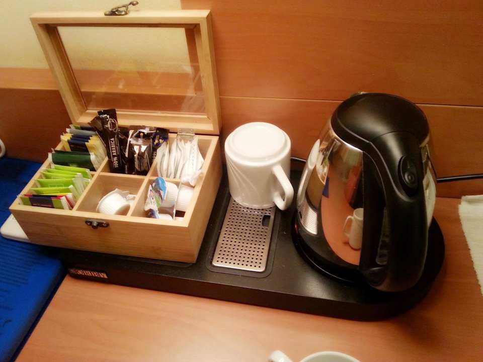 Kaffee und Tee Arrangement im Zimmer Hotel Nord
