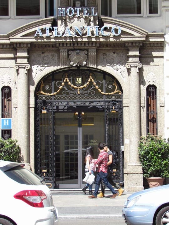 Entrance Hotel Atlantico