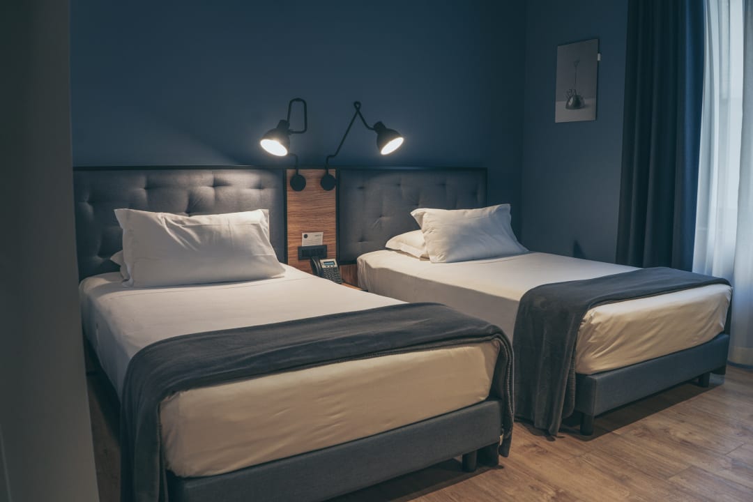 Zimmer The Poet Hotel