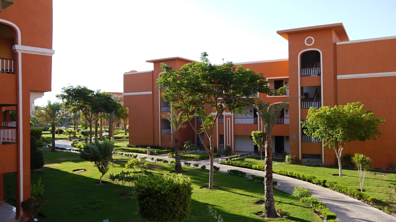 Výhled z terasy do zahrady Sentido Caribbean World Soma Bay