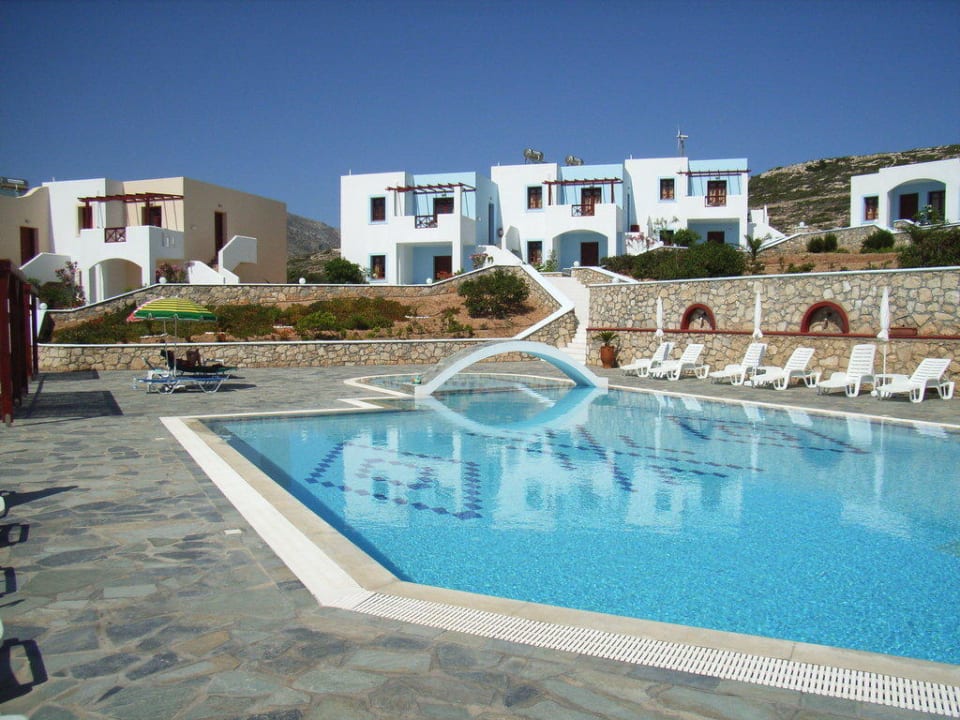 Pool mit Hotel Apartments Golden Sun