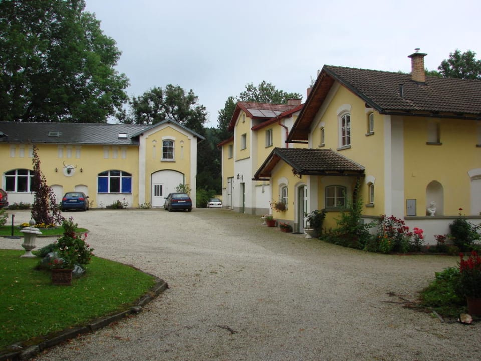 Innenhof des Schlosses Schloßhotel Zamek Zdikov
