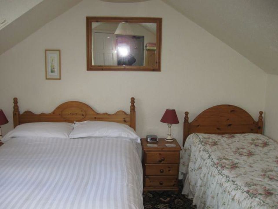 Zimmer Guest House Links Side