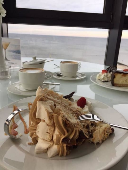 "Cafe" Torte mit Ausblick Marine Hotel by Zdrojowa