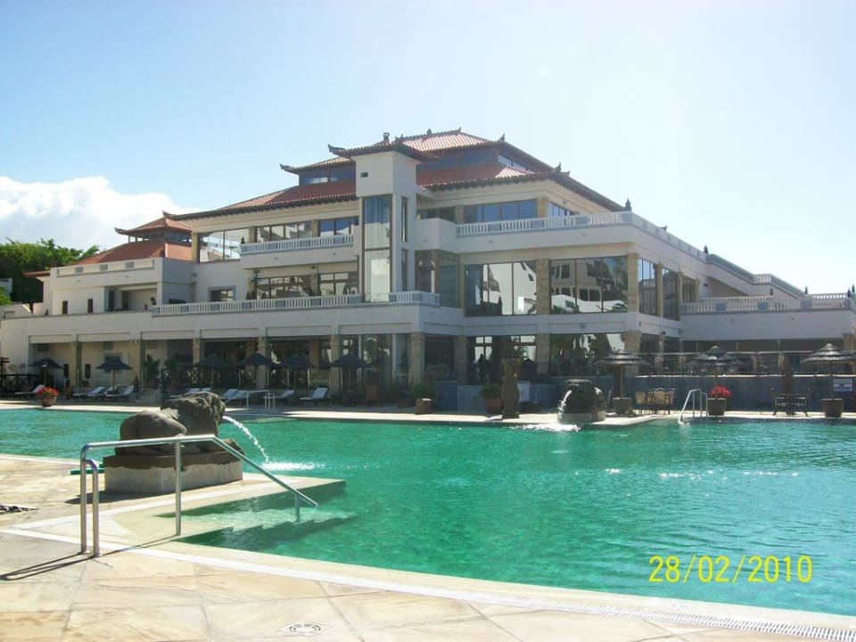 Widok na hotel Hotel Regency Country Club