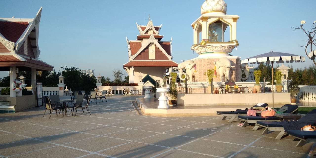 Gartenanlage Hotel Grand Pacific Sovereign Resort & Spa