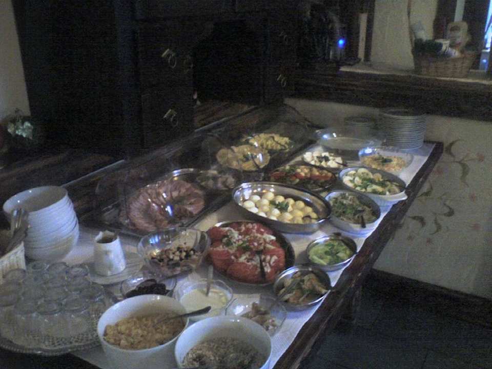 Frühstücksbuffet Dębowy Dwór