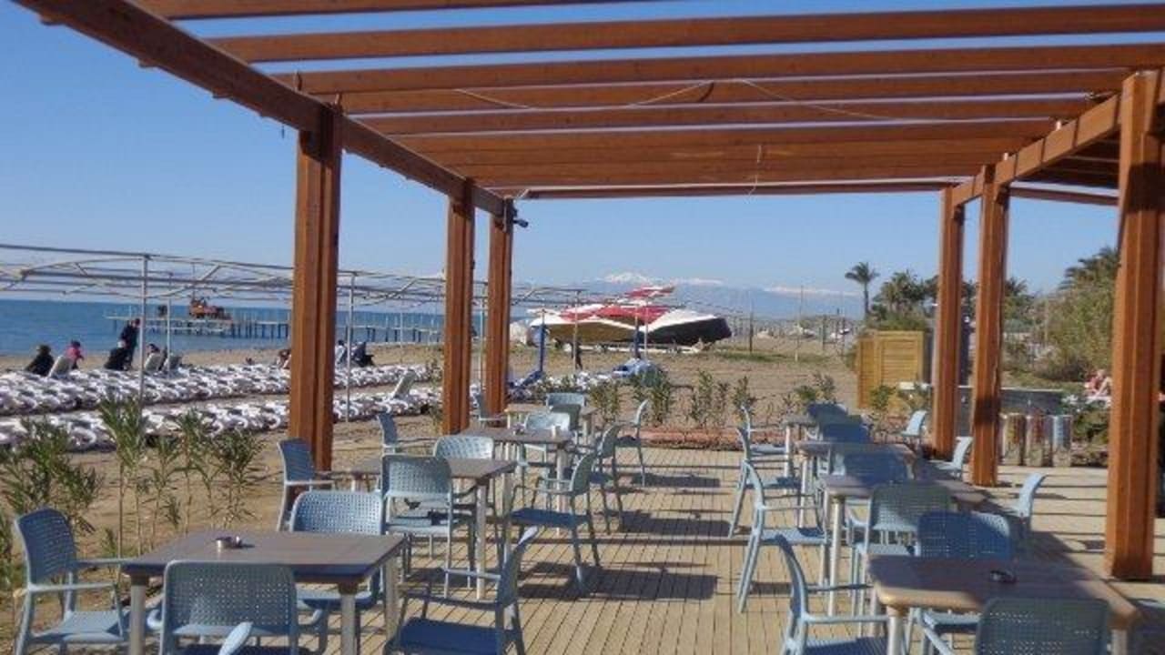 Strandbar Port Nature Luxury Resort & Spa