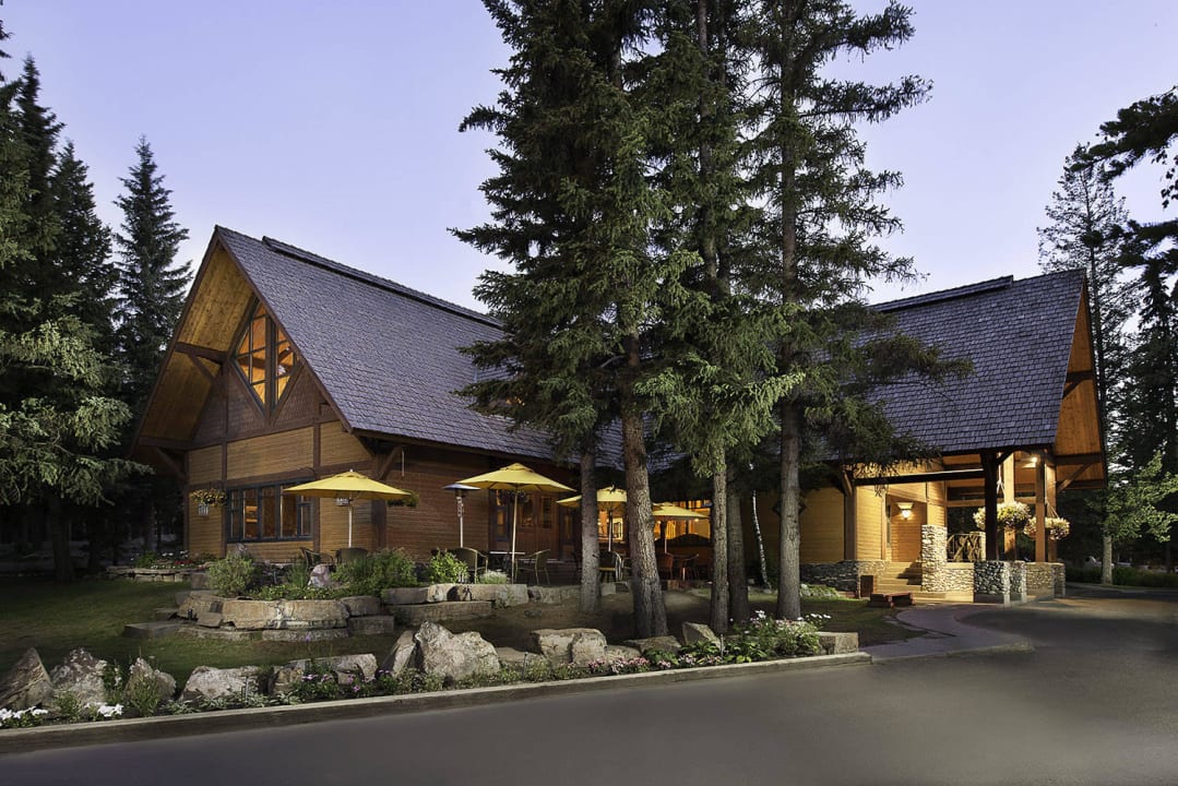 Buffalo Mountain Lodge - Main Lodge - Banff, AB Hotel Buffalo Mountain Lodge