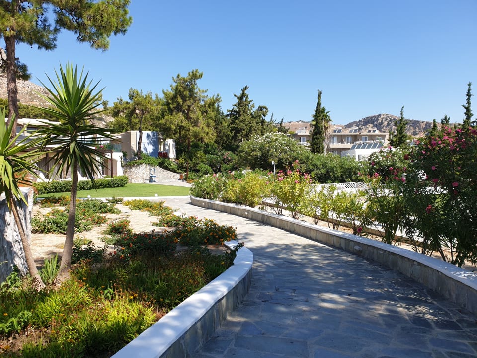 Gartenanlage alltoura Club Hotel Porto Angeli Beach Resort
