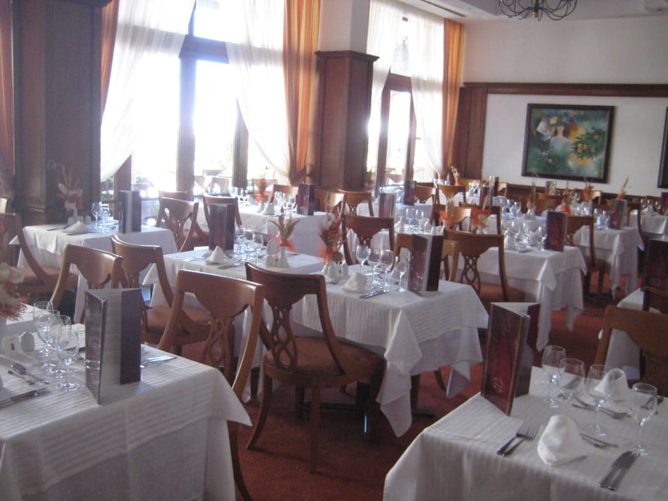 Hotel Helena Sands Helena Sands