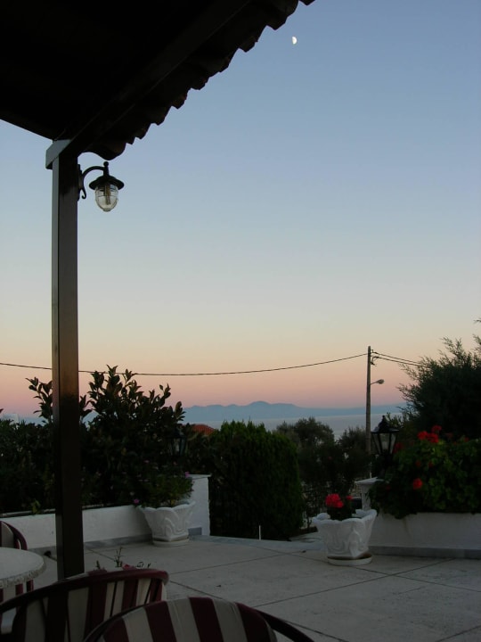 Abendliche Terrasse Hotel Paradise