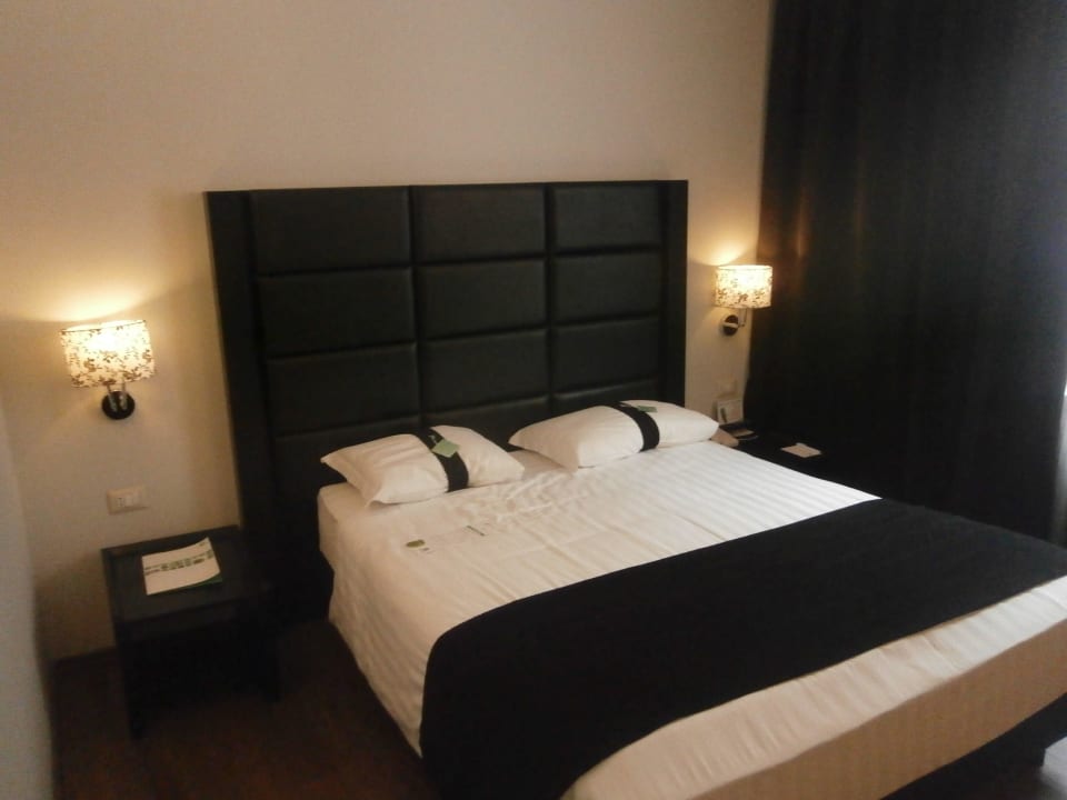 Pokój Hotel Holiday Inn Genoa City