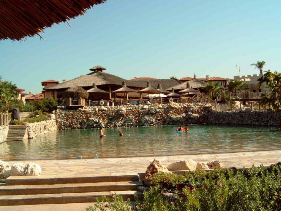 Amazon Waterworld Club Grand Side