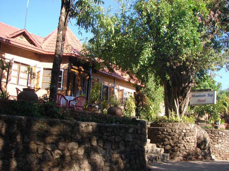 Eingang Mountain Top Hotel