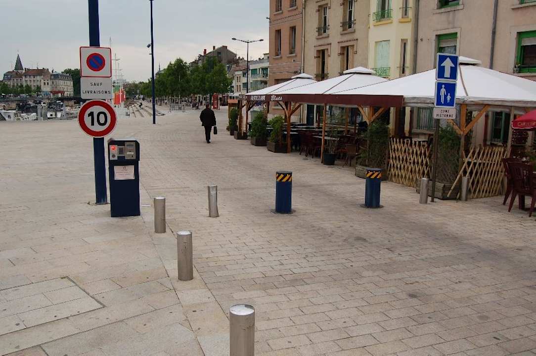 Die versenkbare Barriere Hostellerie Du Coq Hardi
