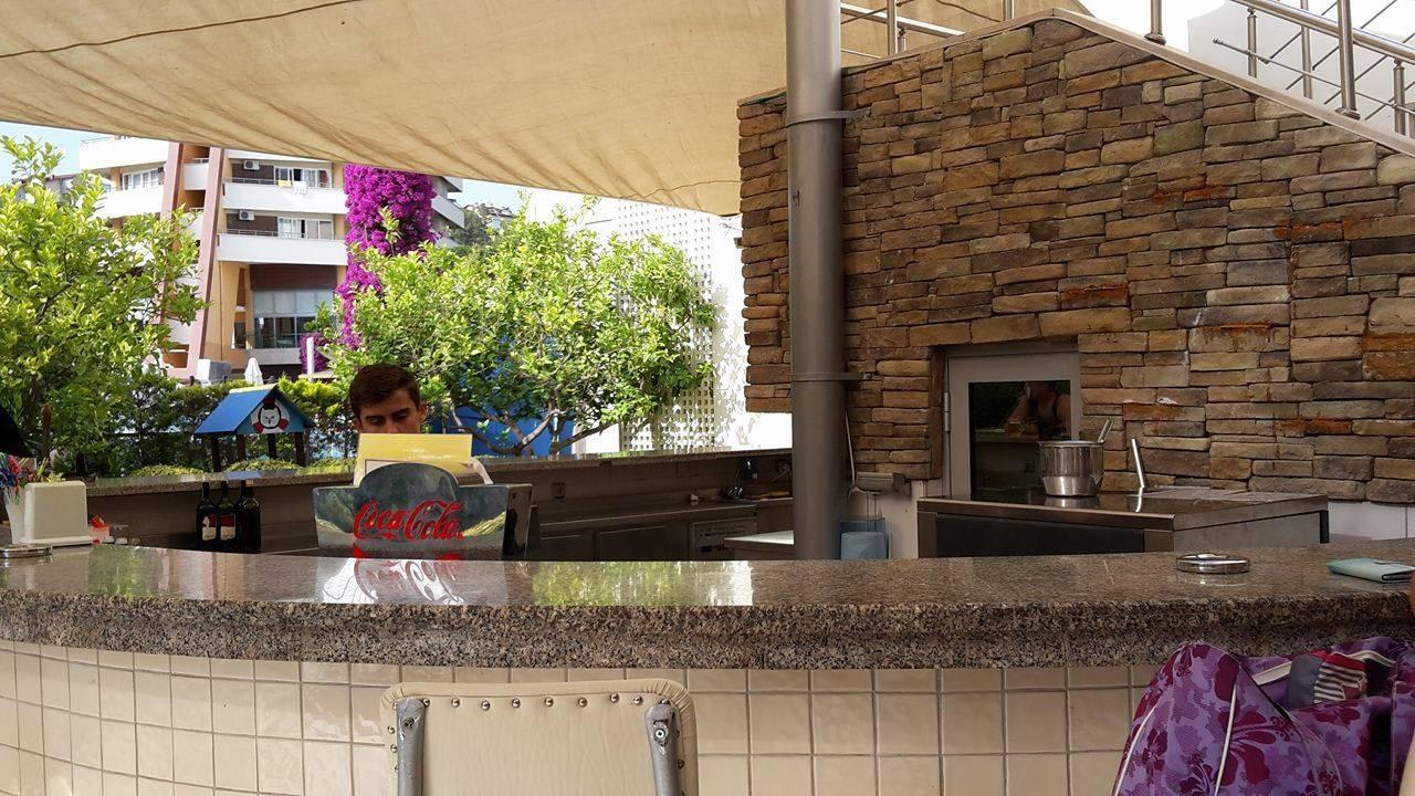 Gardenbar Alaiye Resort & Spa