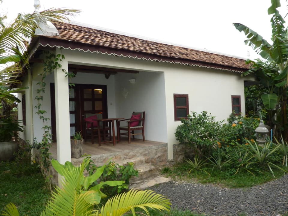 Bungalow-Ansicht Hotel Sambor Village