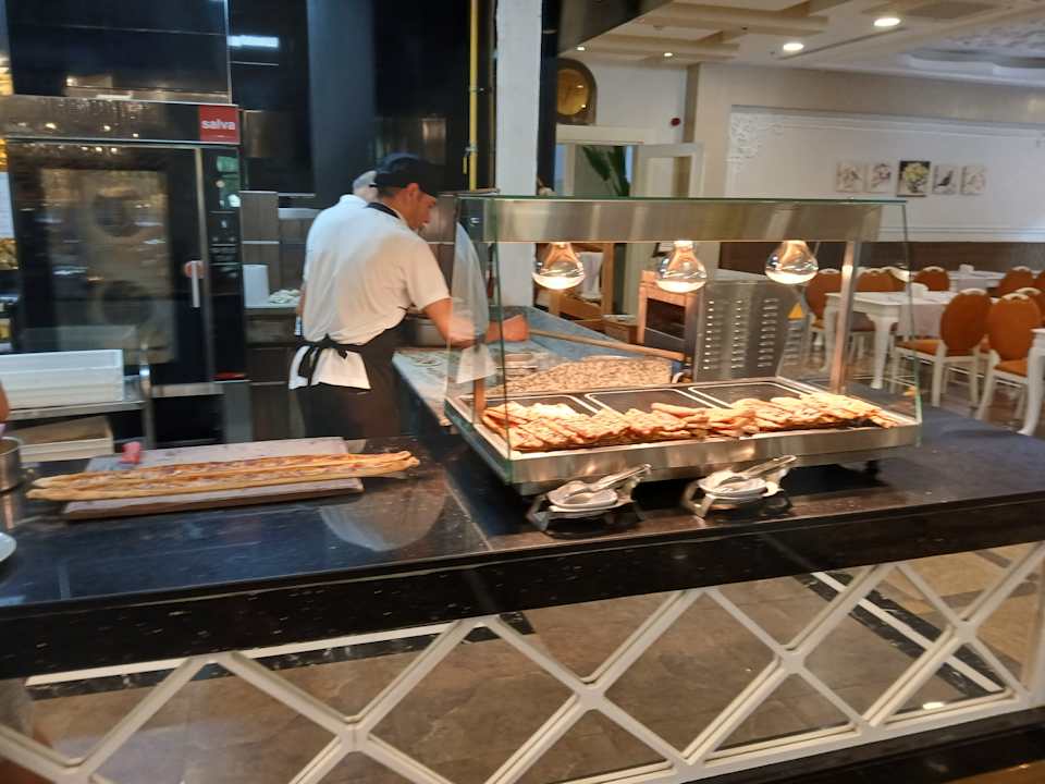 Gastro Side Royal Palace Hotel & Spa