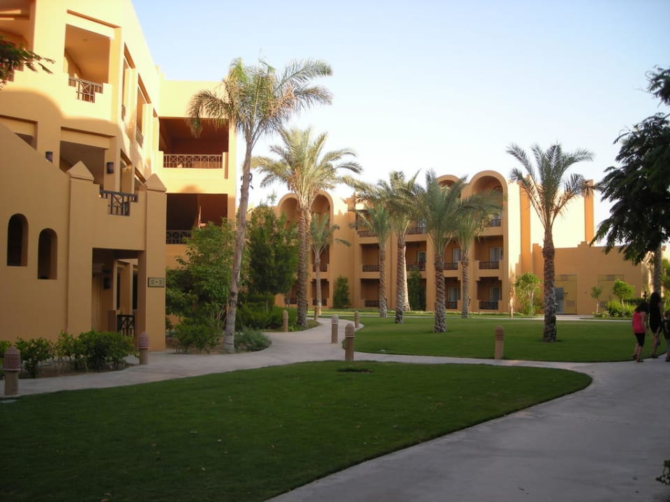 Домики с номерами Stella Beach Resort & Spa Makadi Bay