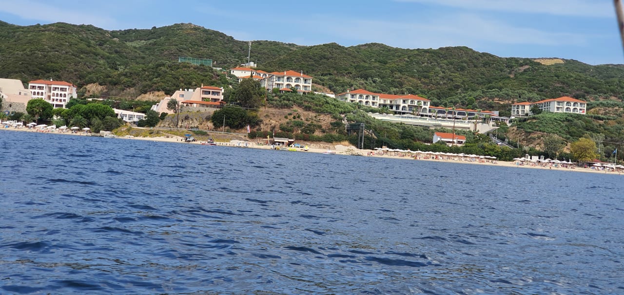 Außenansicht Akrathos Beach Hotel