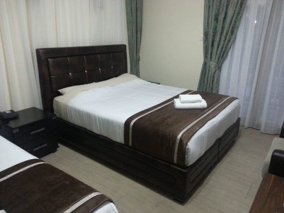 Gemütliches Doppelbett Riverside Garden Resort