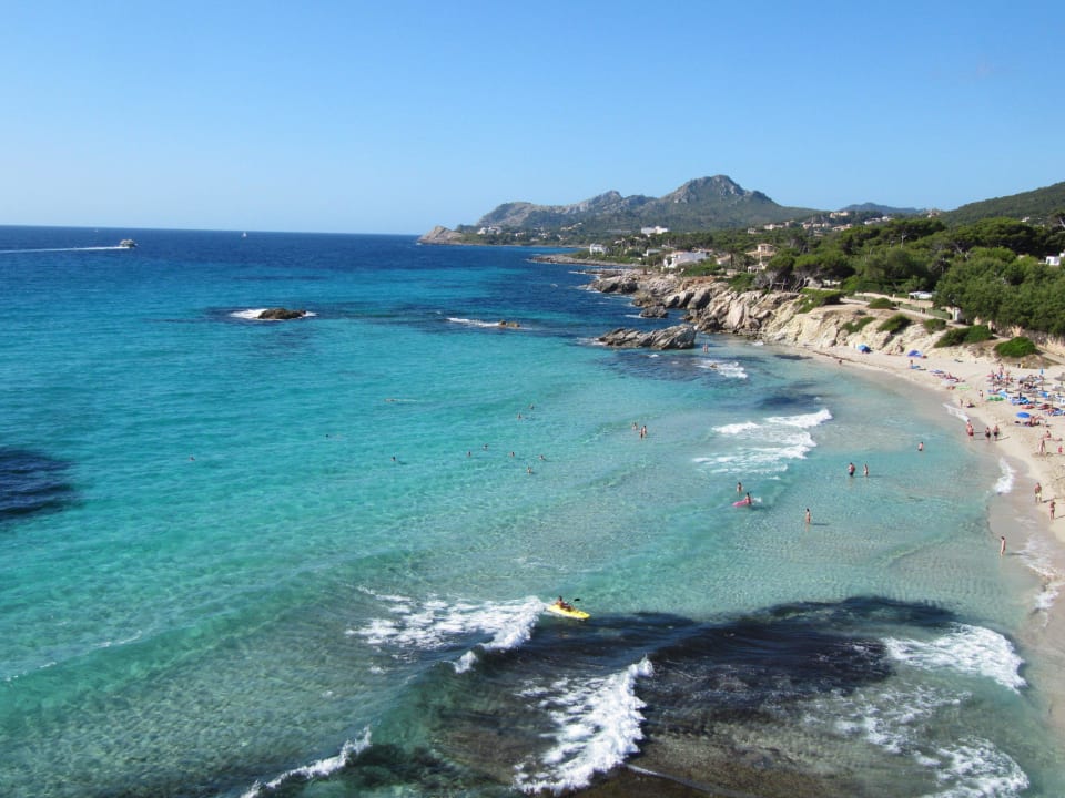 Ausblick vom 4. Stock auf's Meer und den Strand Hotel Clumba