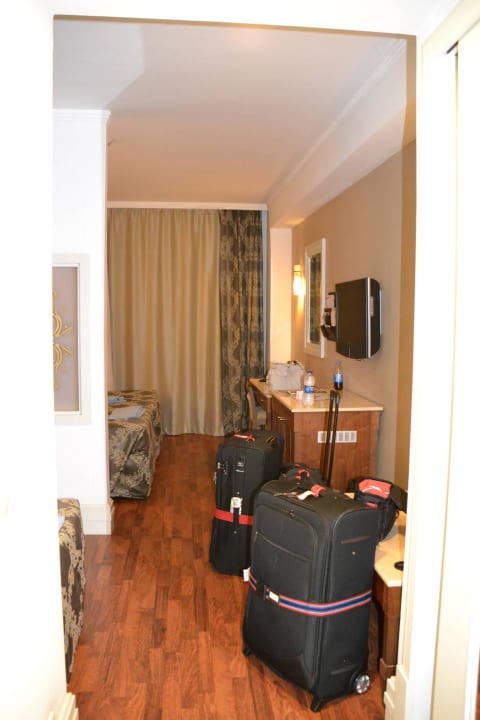 So sieht hier ein Familienzimmer für 4 Pers. aus Alba Queen Hotel