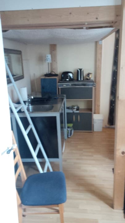 Hochbett und Kochmöglichkeit Aparthotel Leinegarten