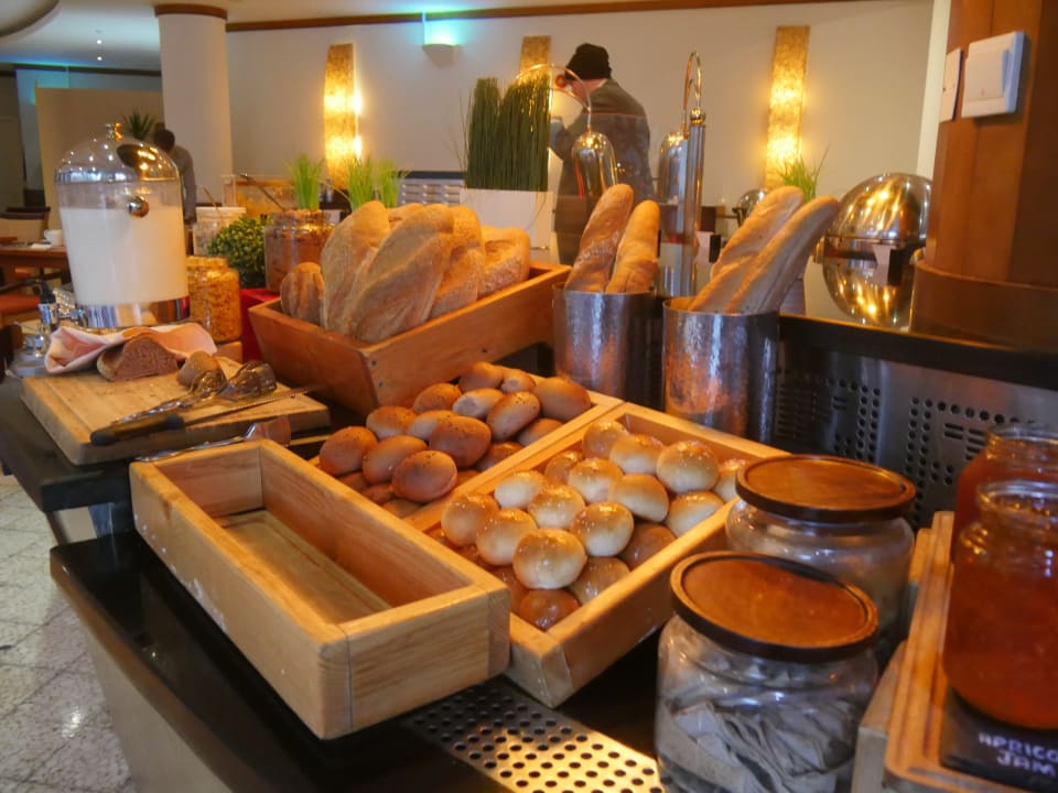 Gastro Fujairah Rotana Resort & Spa