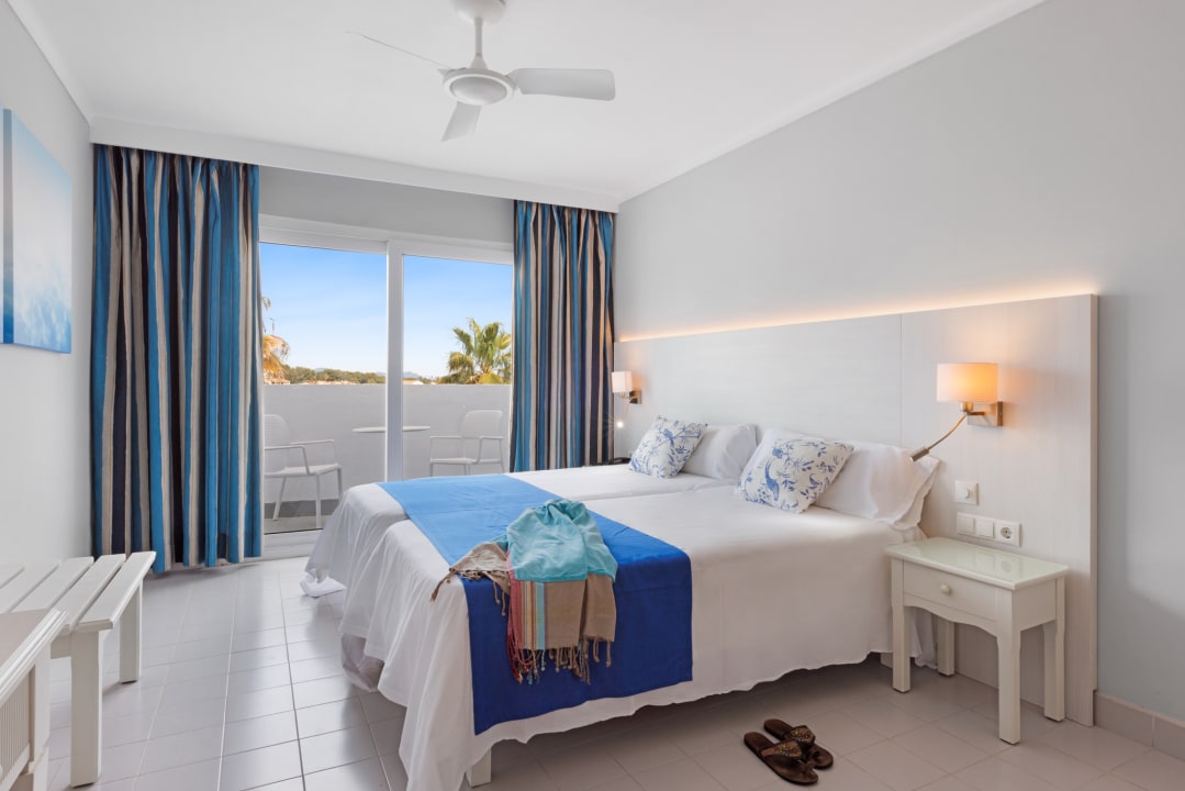 Zimmer Flipflop Cala Mandia