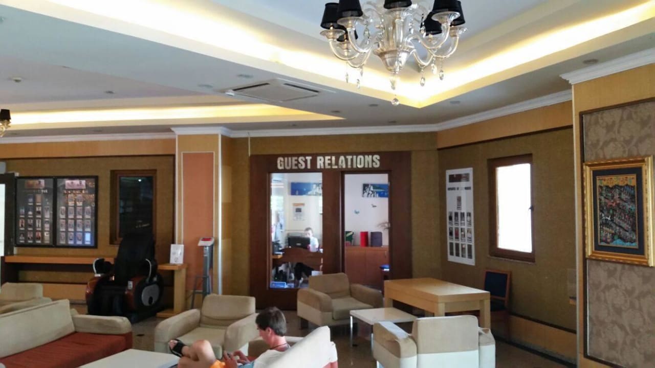 Lobby Hane Family Resort