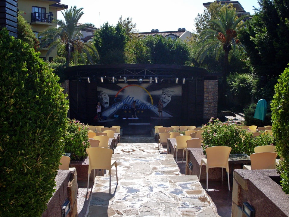 Theater Alba Resort Hotel