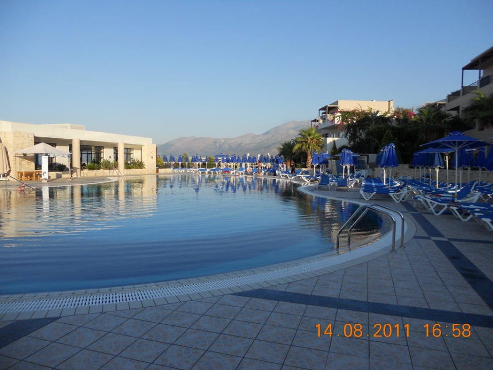 Hauptpool Grand Hotel Holiday Resort