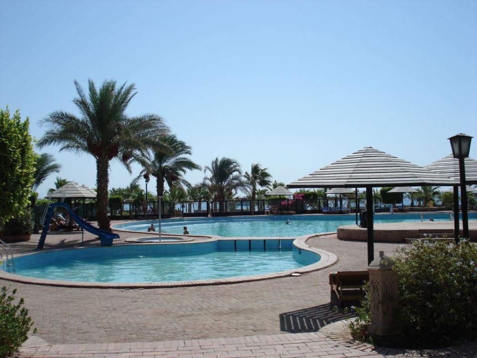 Pool Lotus Bay Beach Resort