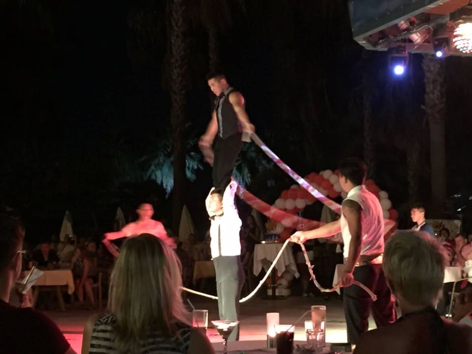 Abendshow Hotel Meryan