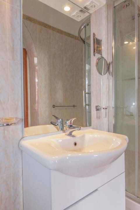 Bathroom Bed & Breakfast Smart