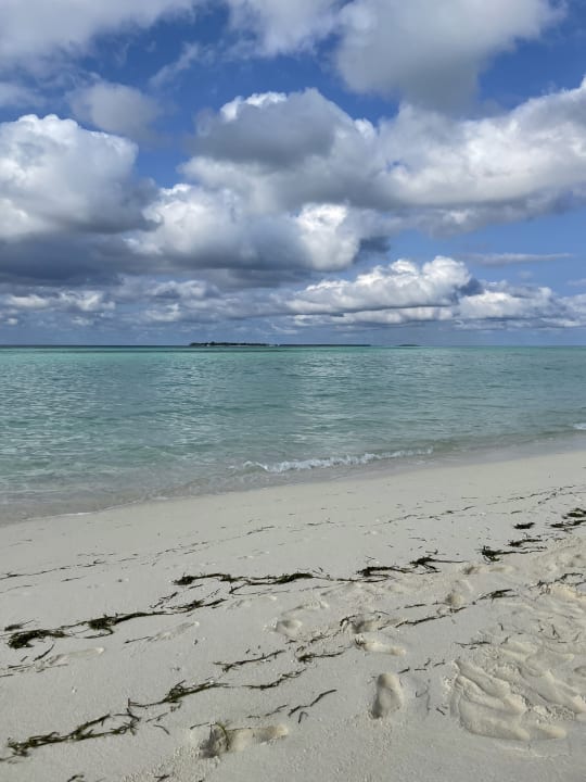 Strand Kuredu Island Resort & Spa