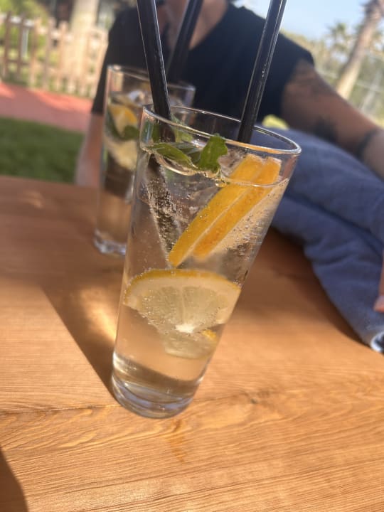 Gastro Saturn Palace Resort Hotel